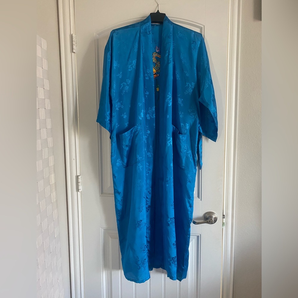 Vintage Golden Bee Embroidered Kimono Robe